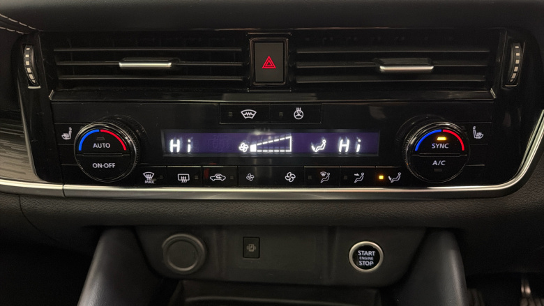 Nissan Qashqai 1.3 DiG-T MH Tekna 5dr Petrol Hatchback